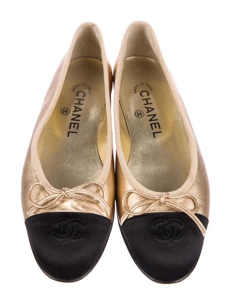 Flat Shoes Chanel Luxury .